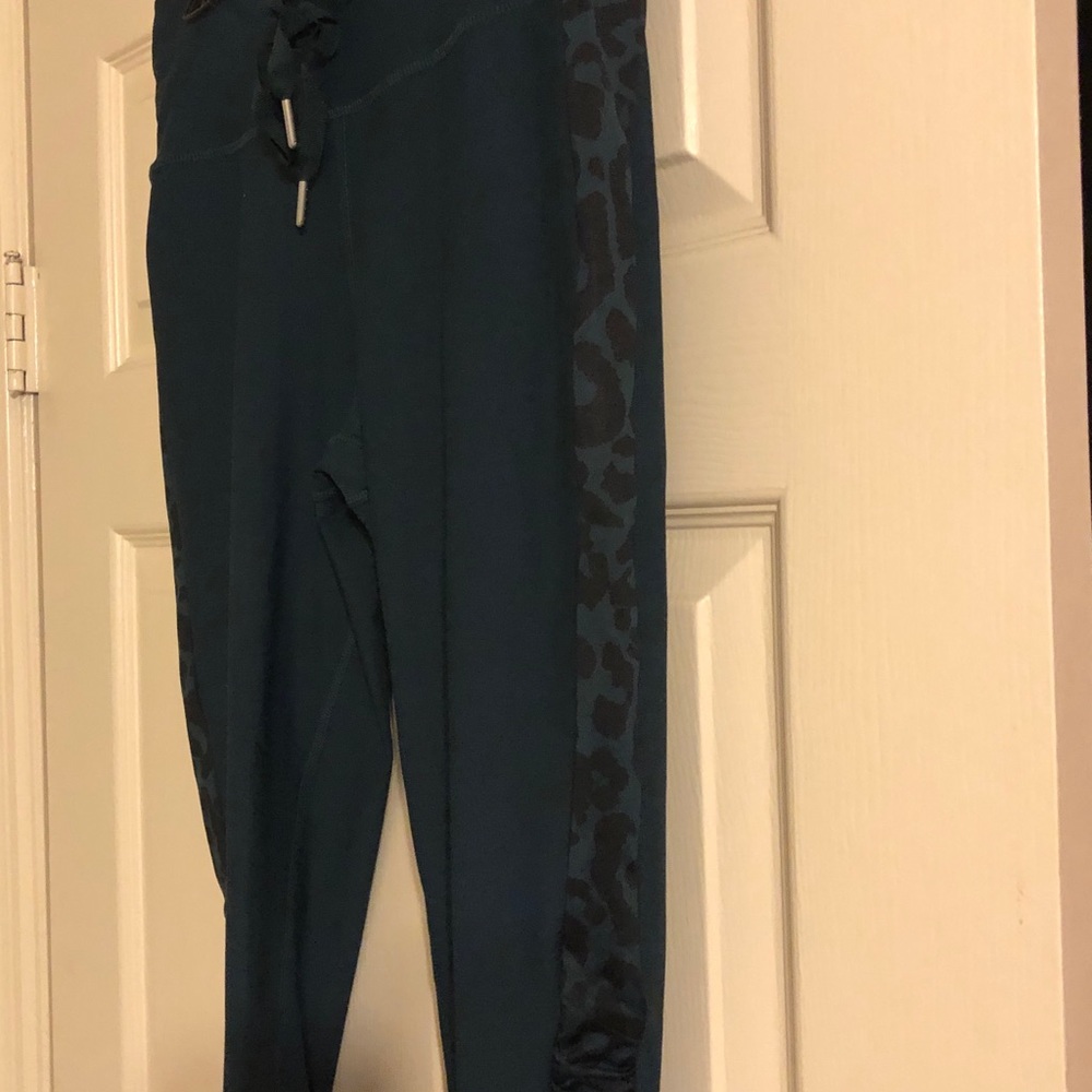 Capri yoga/workout pants